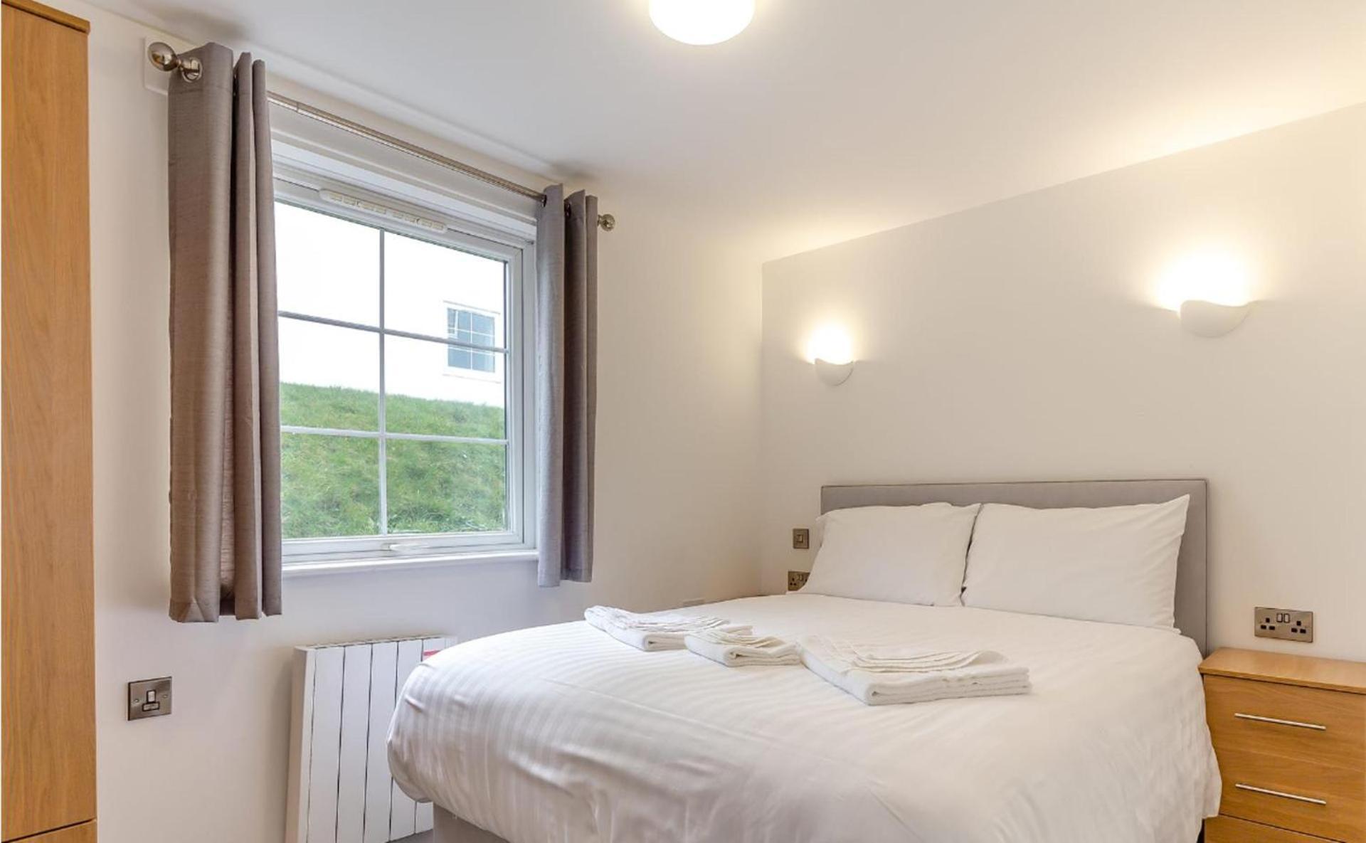 Coastal Charm Retreat In Ilfracombe Apartment Ngoại thất bức ảnh